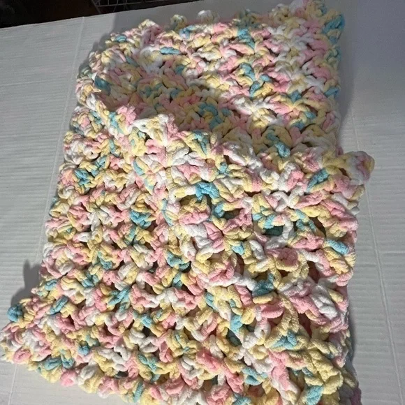 Infant Crochet Baby newborn Pastel pink blue yellow Chunky Knit Throw Blanket.